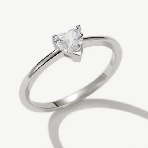 V-shaped Prong Setting